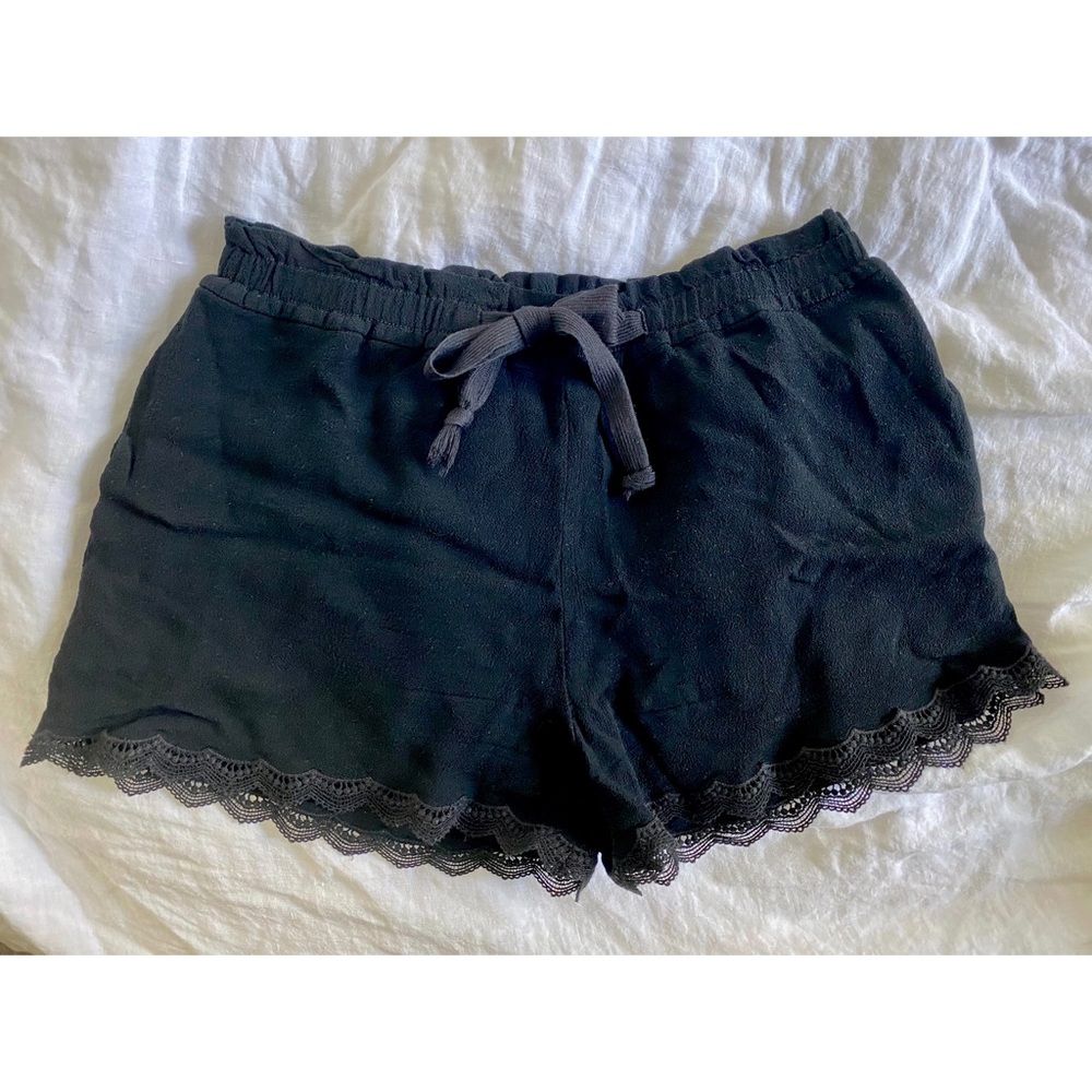 Sandro black lace trim shorts w pockets